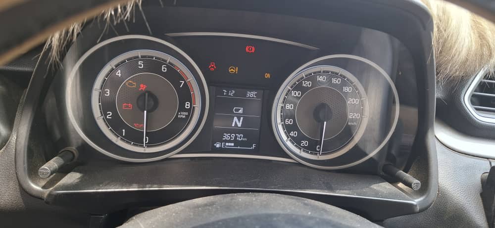 Suzuki avec compteur 36 970 km, boîte automatique