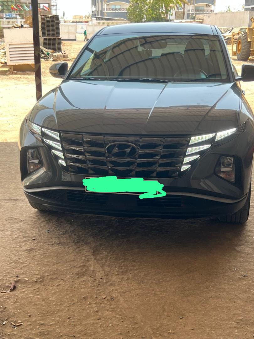 Hyundai Tucson noire, look moderne et élégant