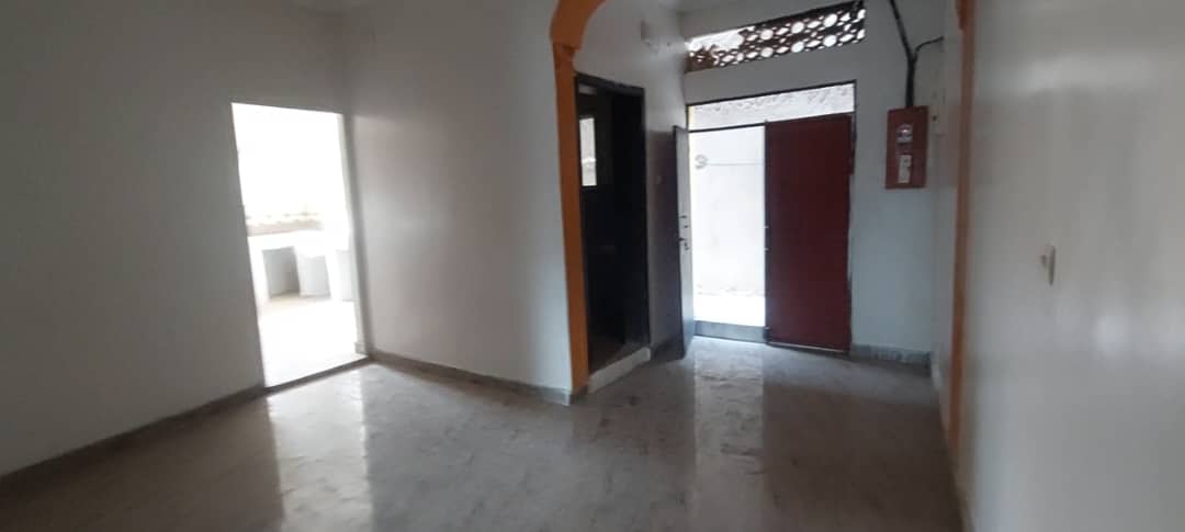 Maison F3 + séjour, 2 toilettes à louer à Hodan 2
