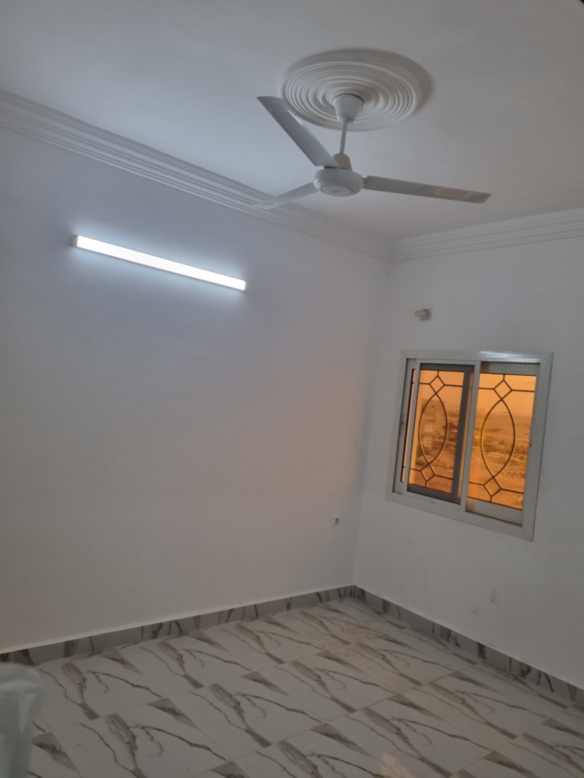 Bel appartement F3 neuf, 90 m², climatisé, avec parking