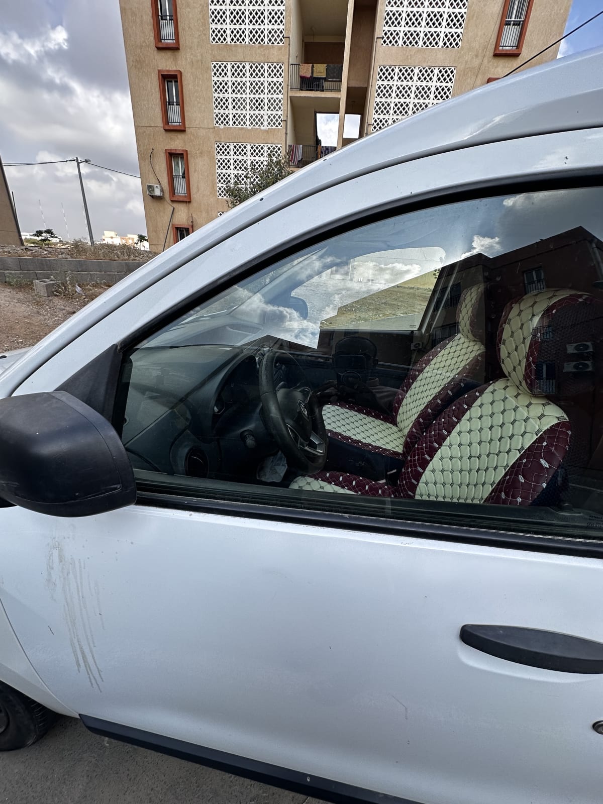 Renault Dokker blanche, diesel, 41 730 km, très bon état