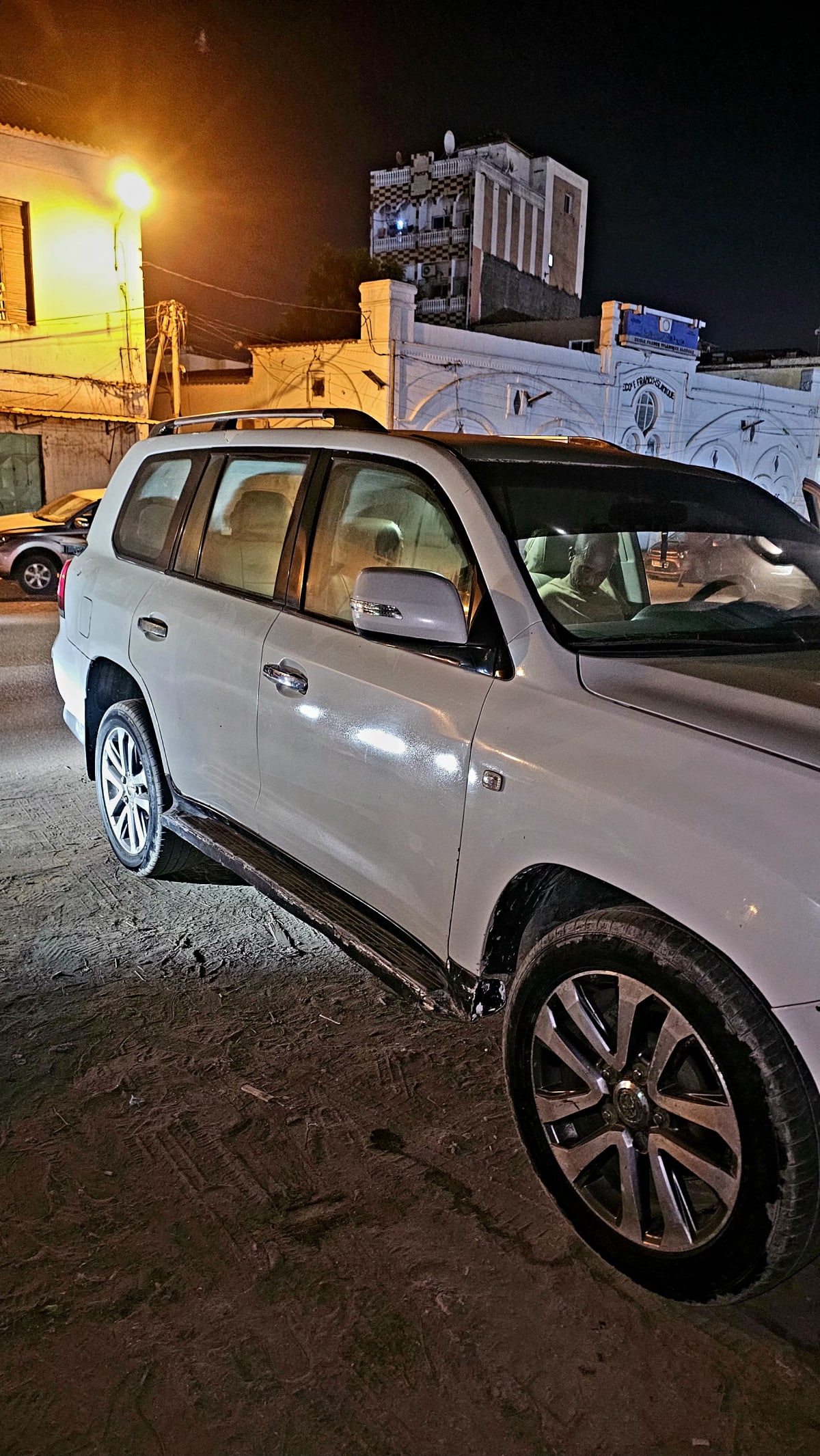 Toyota Land cuisseur V8