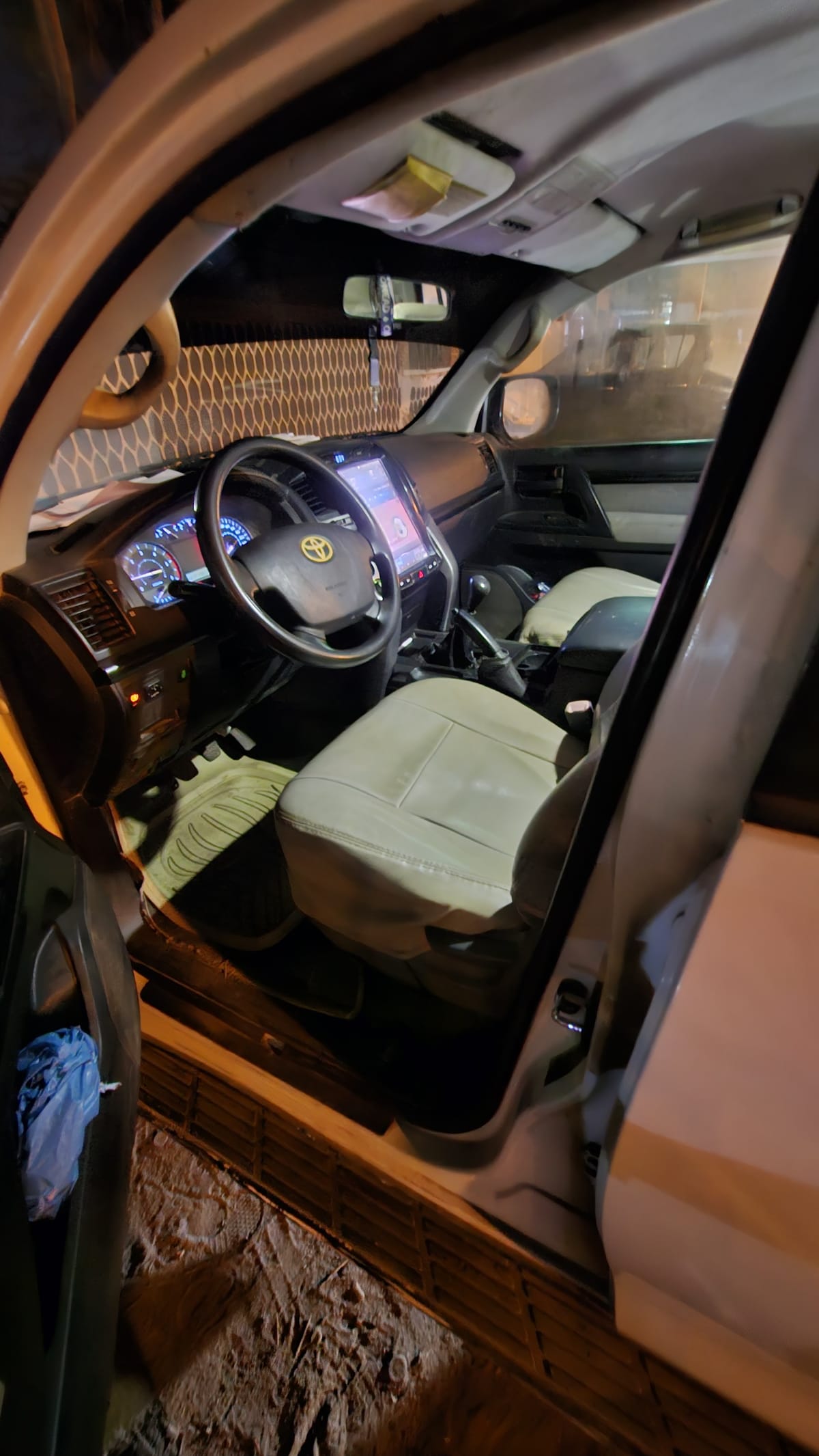 Toyota Land cuisseur V8