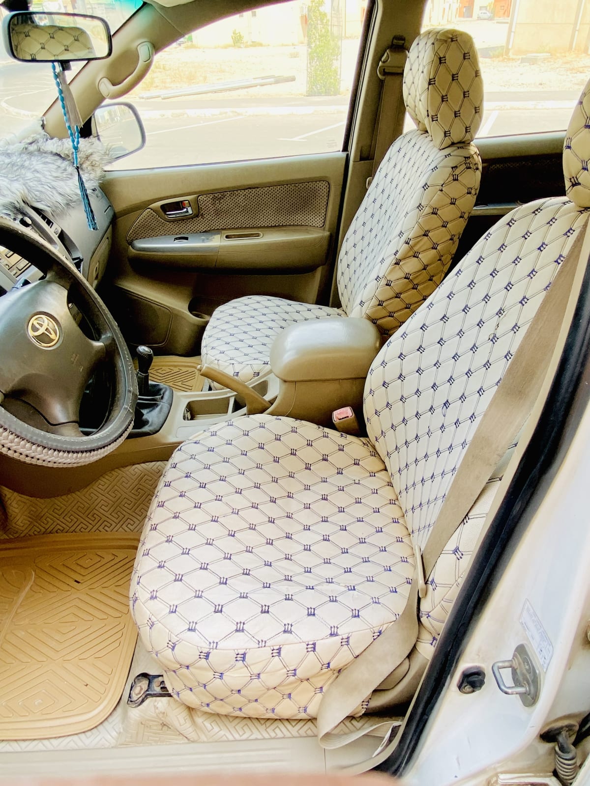 À VENDRE — TOYOTA FORTUNER 2008
