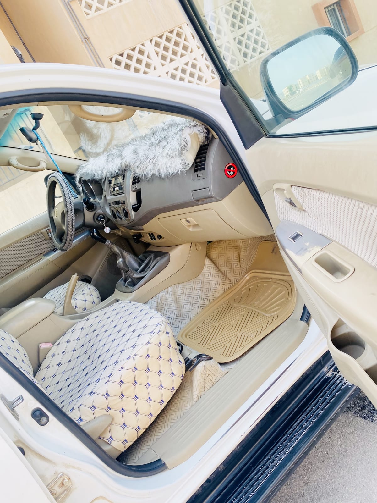 À VENDRE — TOYOTA FORTUNER 2008