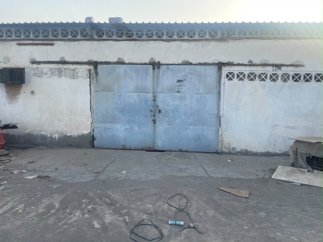 Hangar 150m2 à louer, zone industrielle sud