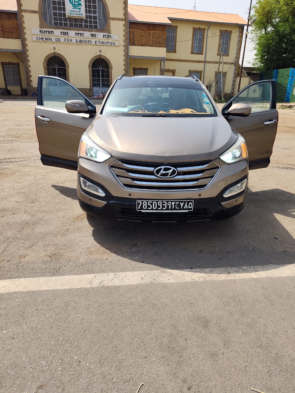 Hyundai Santa Fe couleur bronze à vendre