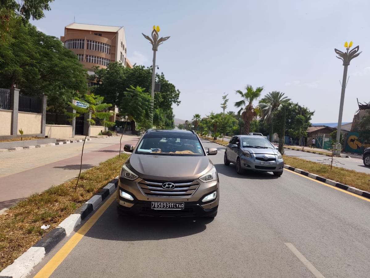 Hyundai Santa Fe couleur bronze à vendre