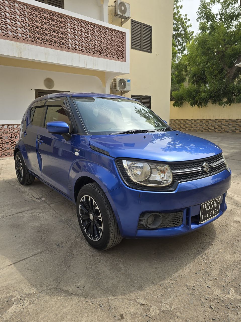 Suzuki Ignis bleue, essence, très bon état