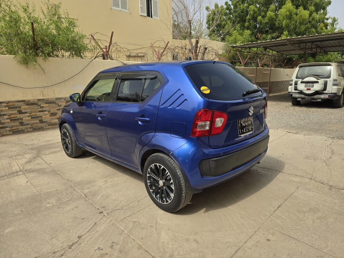 Suzuki Ignis bleue, essence, très bon état