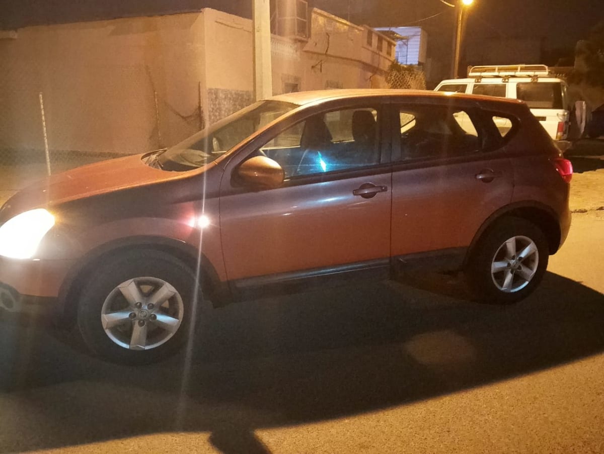 Nissan Qashqai orange, SUV compact fiable et pratique