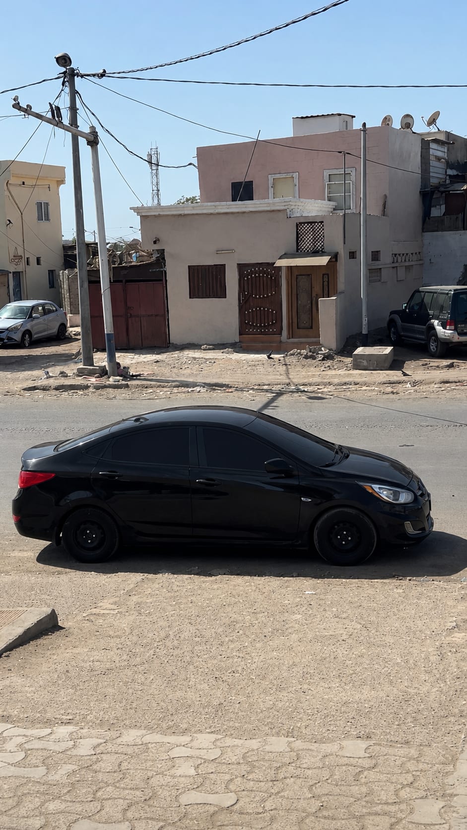 Hyundai Accent essence, boîte manuelle, 70 000 km