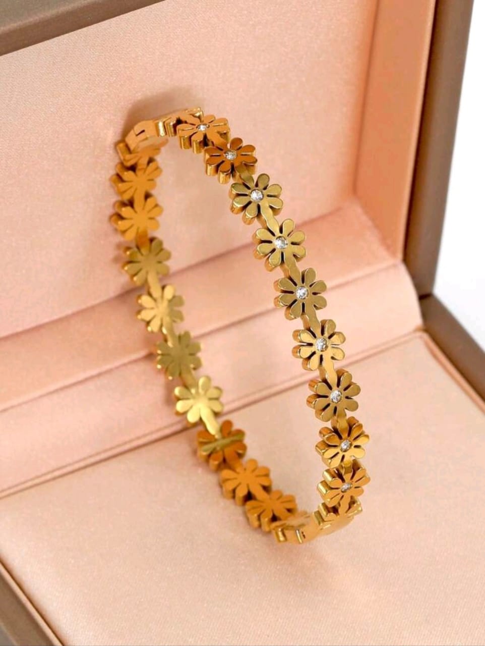 Bracelet doré style grec, simple et chic