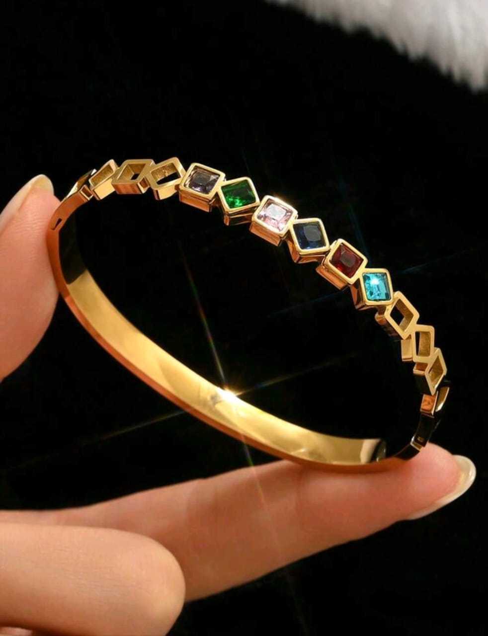 Bracelet doré style grec, simple et chic