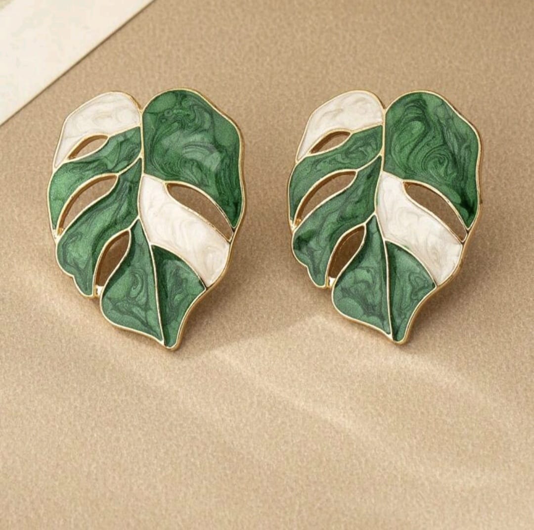 Boucles d'oreilles feuille tropicale émaillée dorée