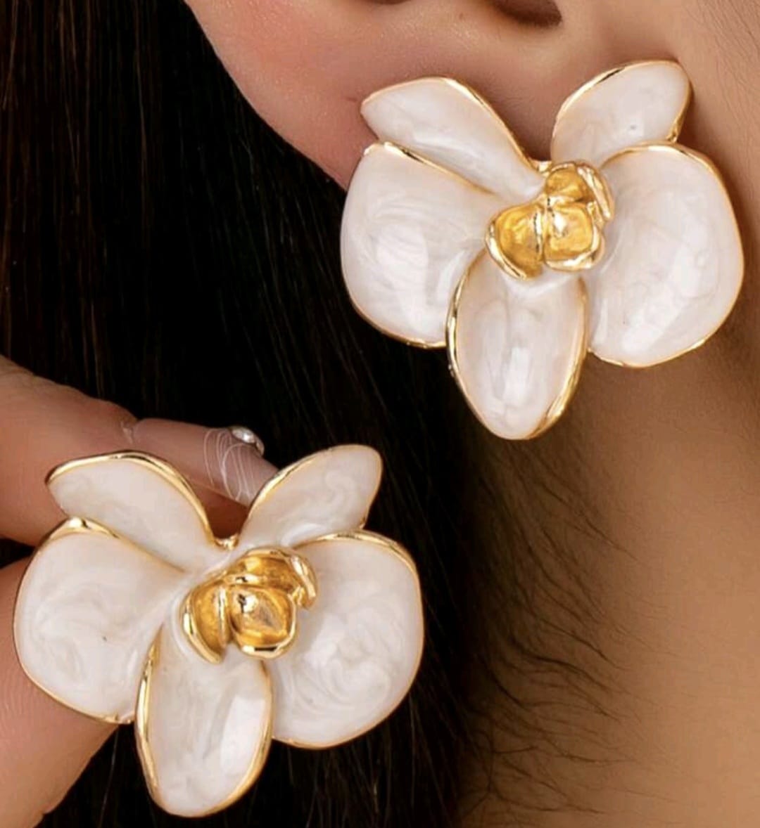 Boucles d'oreilles feuille tropicale émaillée dorée