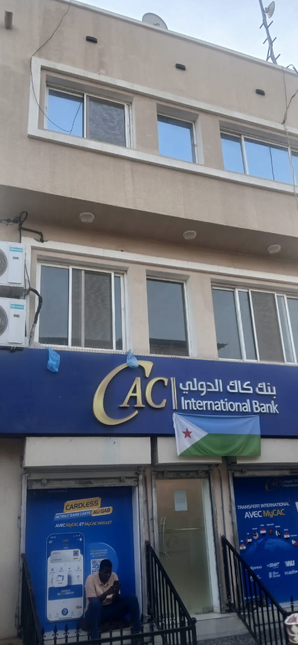 LOCAL COMMERCIAL AU CENTRE-VILLE 