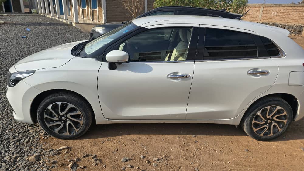 Suzuki Baleno 2025, automatique, faible kilométrage