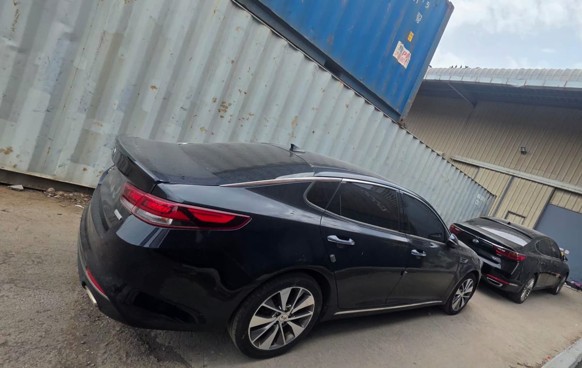 Kia K5 2018 full option avec un toit panoramique