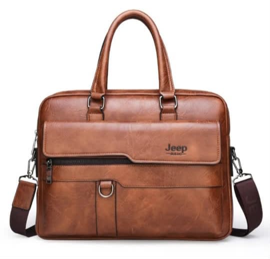 Sac professionnel Jeep en cuir marron, élégant et spacieux