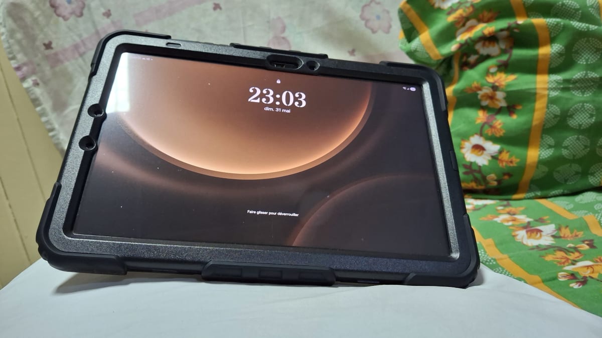 Tablette Samsung Galaxy Tab avec clavier et stylet