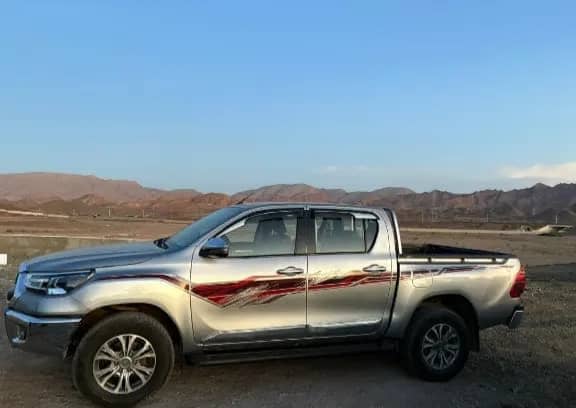 Toyota Hilux SR5 2022, automatique, 