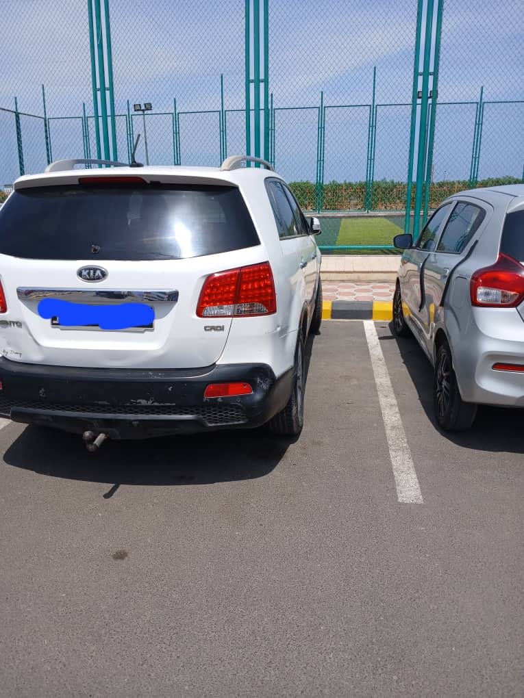 Kia Sorento CRDI blanc, SUV familial spacieux