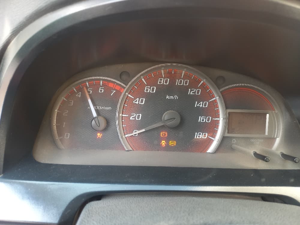 Toyota Avanza 1.5G 2015 automatique - familiale spacieuse
