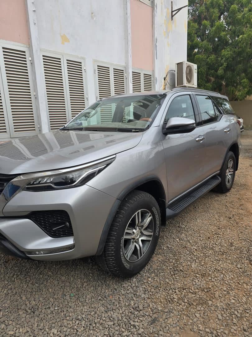 Toyota Fortuner 2022, automatique, 79 000 km, cuir