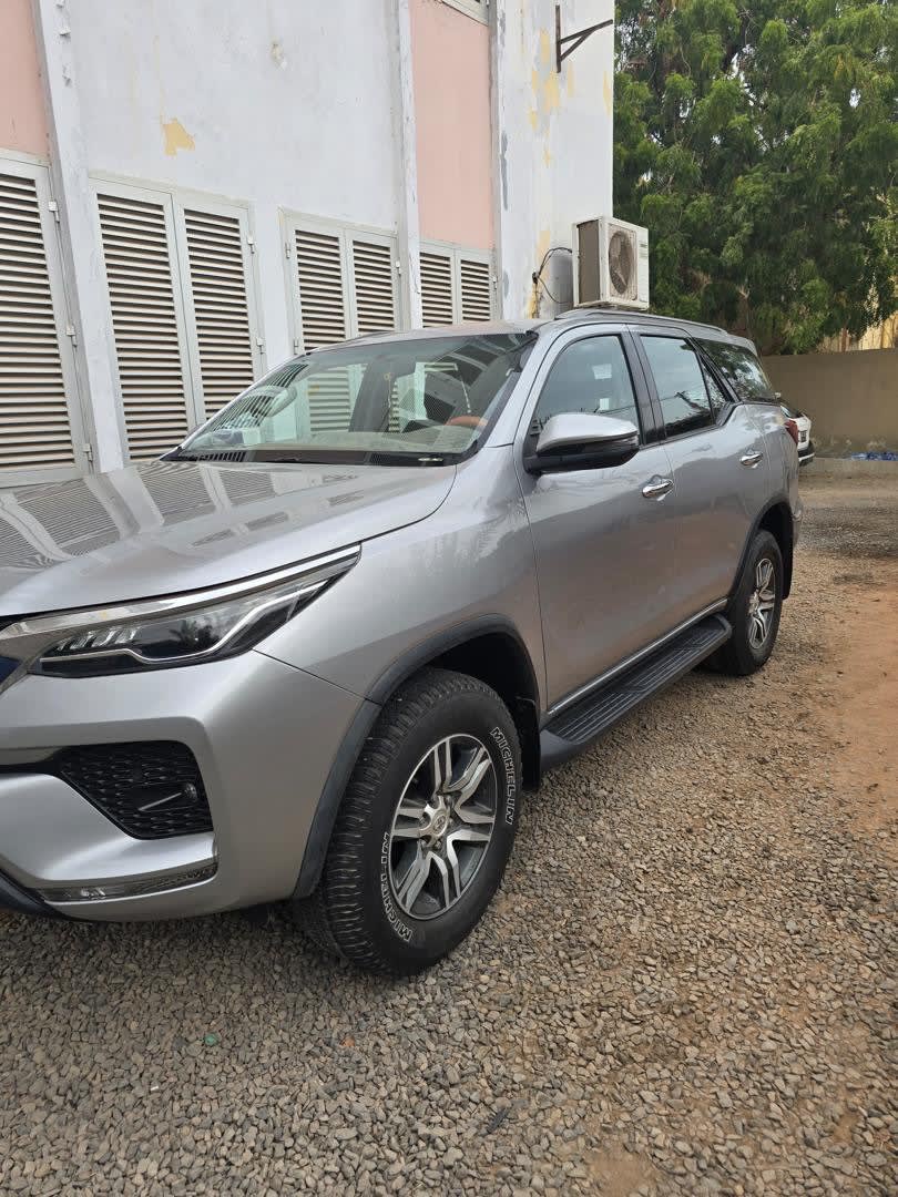 Toyota Fortuner 2022, automatique, 79 000 km, cuir