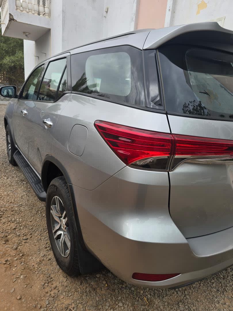 Toyota Fortuner 2022, automatique, 79 000 km, cuir