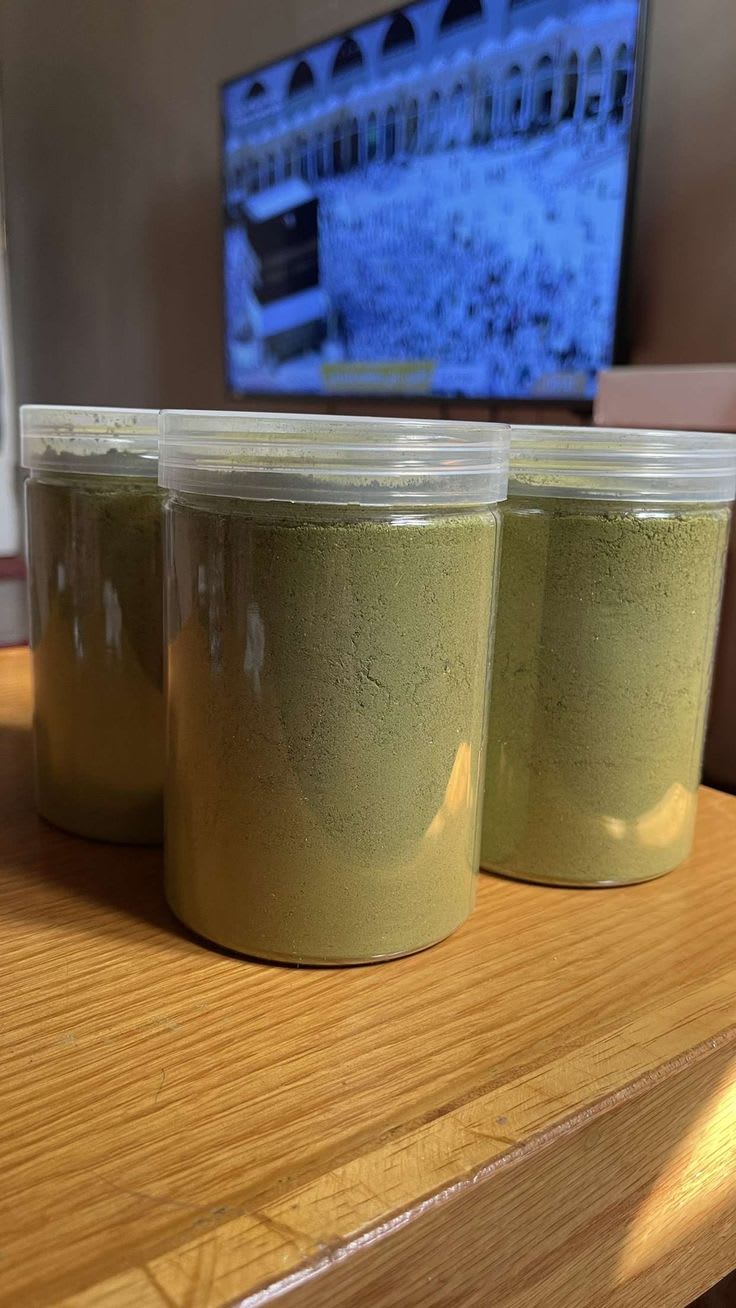 🌿 Poudres Naturelles pour Sublimer et Fortifier vos Cheveux ✨