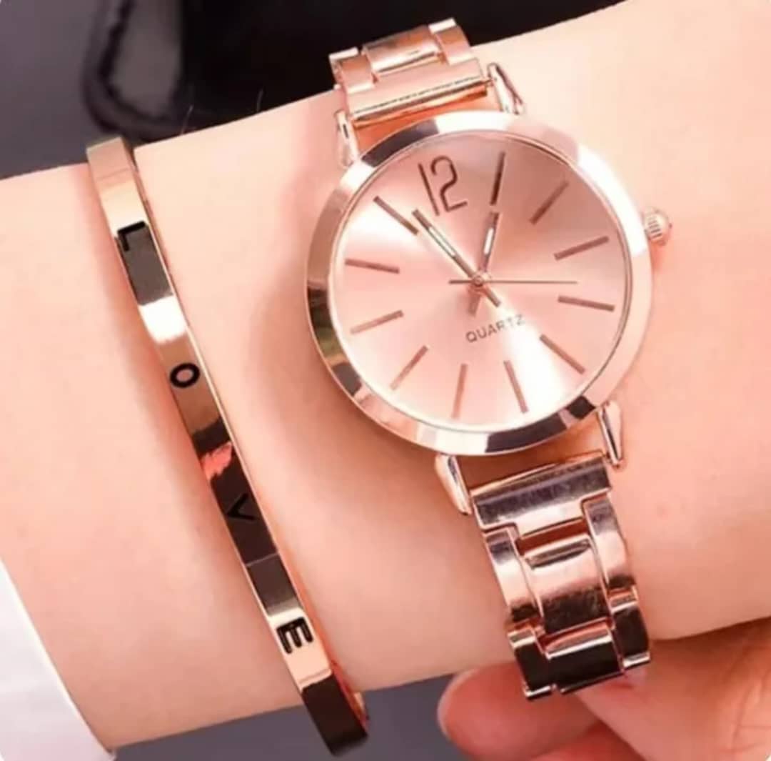 Élégante montre quartz argentée pour femme