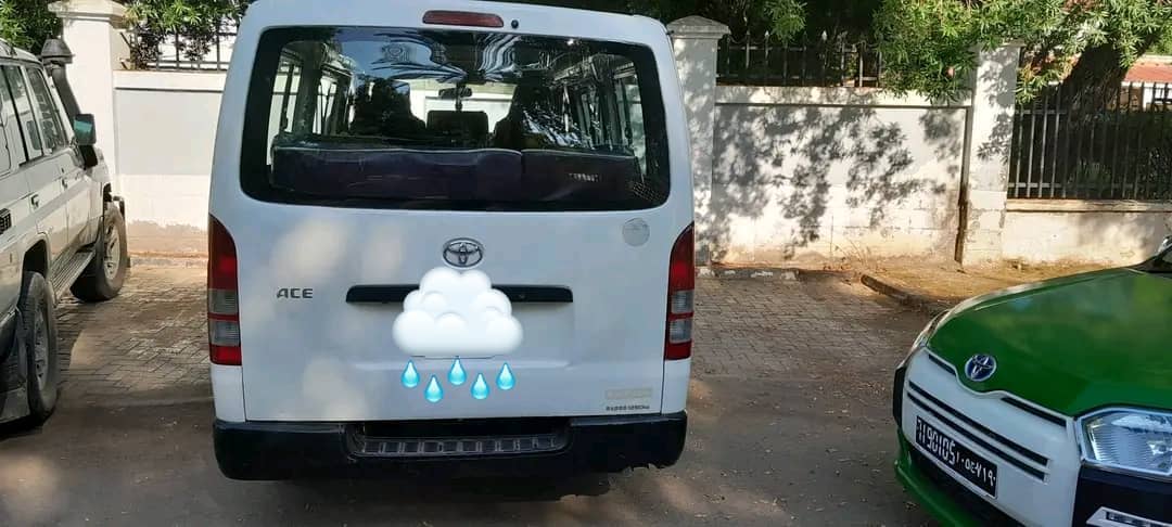 Minibus 2023 en très bon état