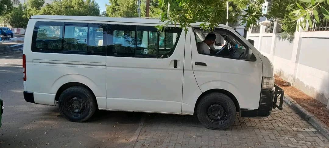 Minibus 2023 en très bon état