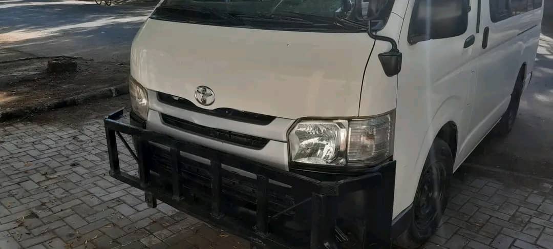 Minibus 2023 en très bon état