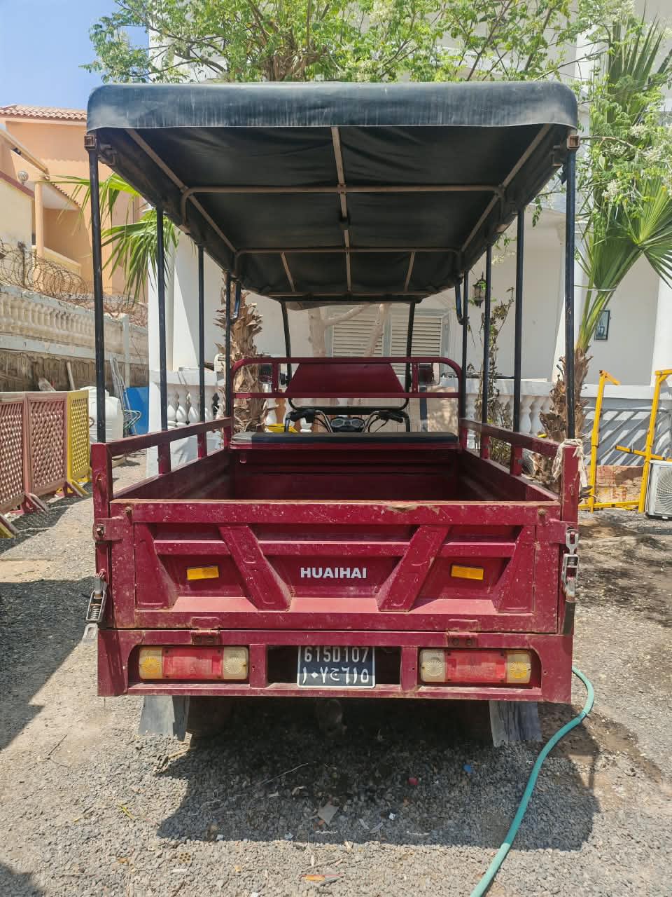 Tricycle motorisé Huaihai avec benne, à saisir