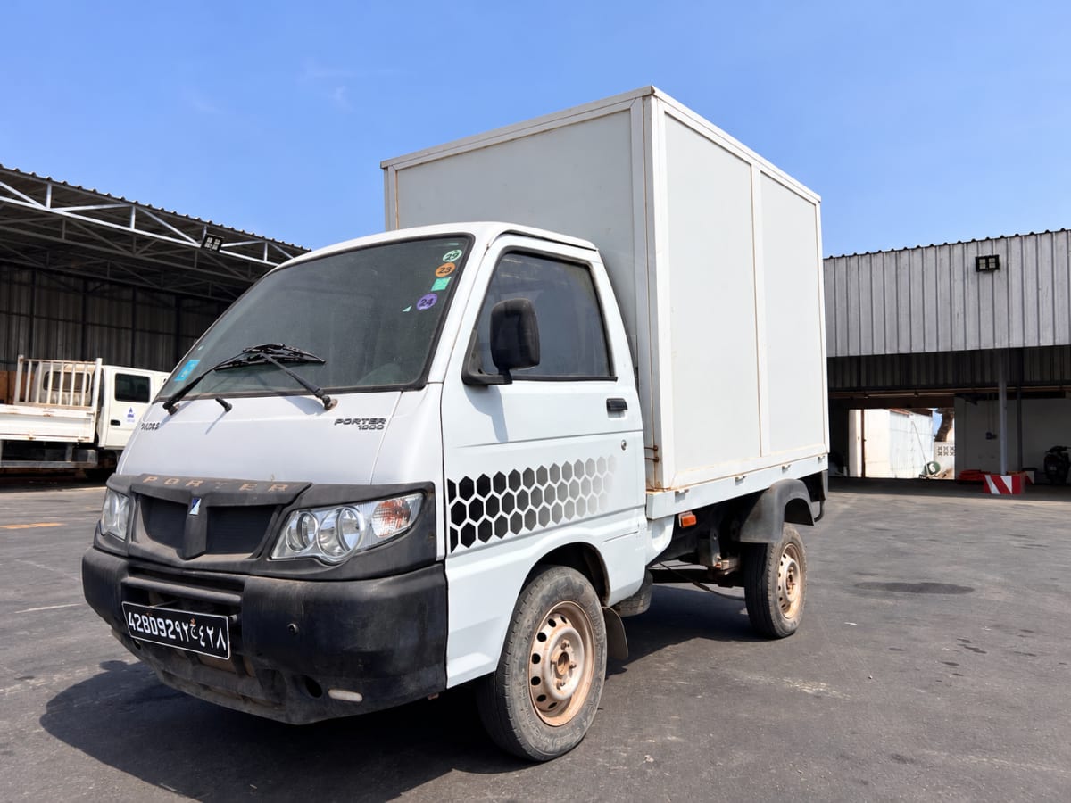 Piaggio Porter diesel avec caisse alu verrouillable + véhicule bonus