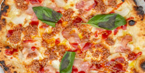 Schlemmer Pizza und Dhool Burger