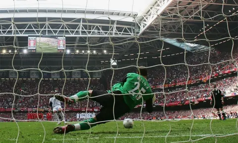 How FA Cup Finals Have Been Affected By Big Goalkeeper Moments