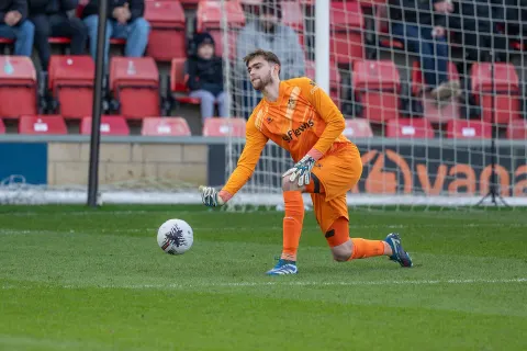 The Non-League Side Shaping EFL Goalkeeper Talent