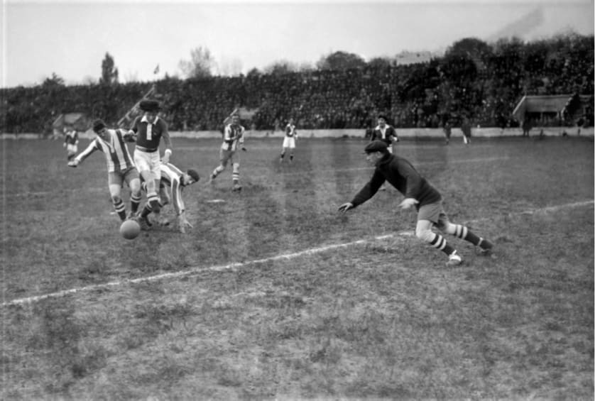 Meet Pierre Chayrigues, One Of The Earliest Goalkeeping Pioneers