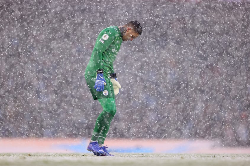 A Snowball Attack, Tracksuit Bottoms, And Lost In The Fog: When 'Keepers Front Up To The Cold