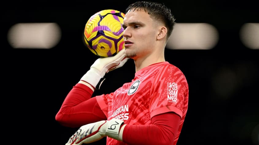 Carragher's Premier League Goalkeeper Standard Comments Epitomise Continuing Knee-Jerk Goalkeeper Analysis