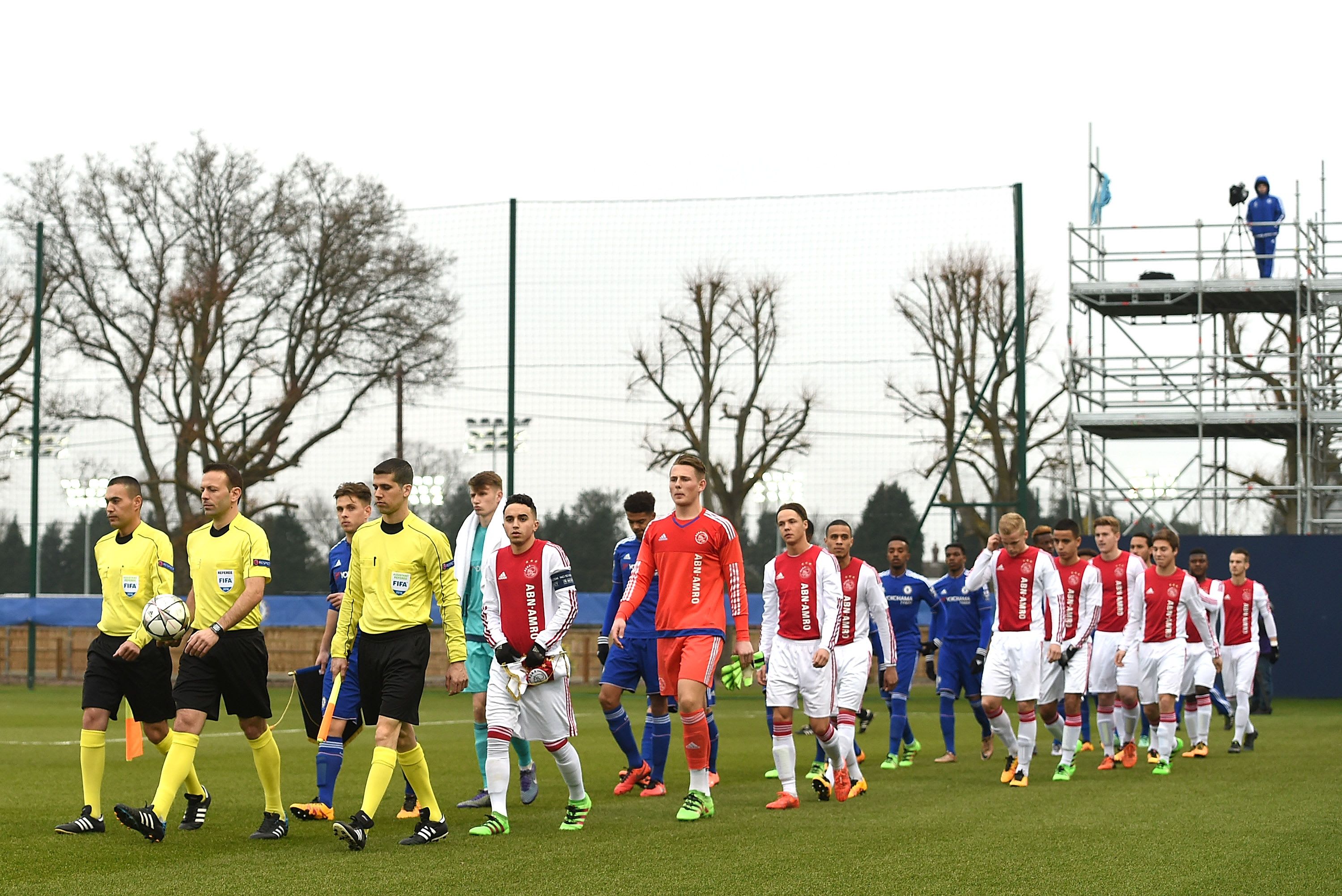 Advice: How To Best Approach Retain/Release Conversations And Decisions As An Academy Goalkeeper Coach