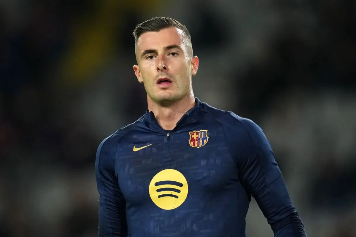 Could Barcelona goalkeeper Iñaki Peña's time at the Nou Camp be up?