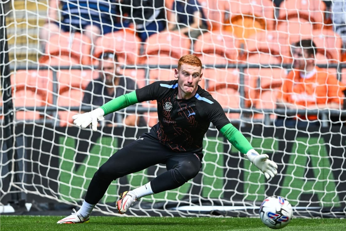 'It Only Hurts If It Goes In The Back Of The Net': Mackenzie Chapman And The Search For A Number One Spot