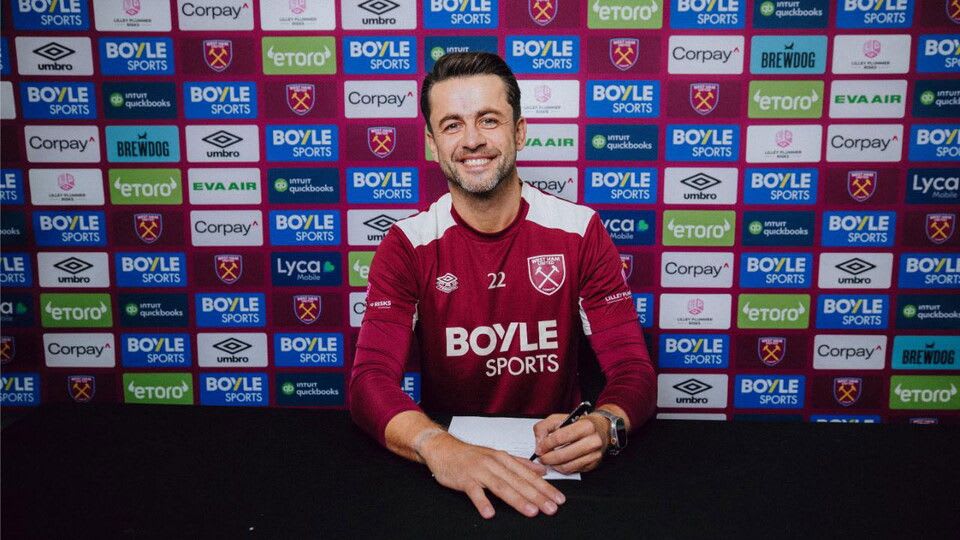 Former West Ham goalkeeper Fabianski joins...West Ham