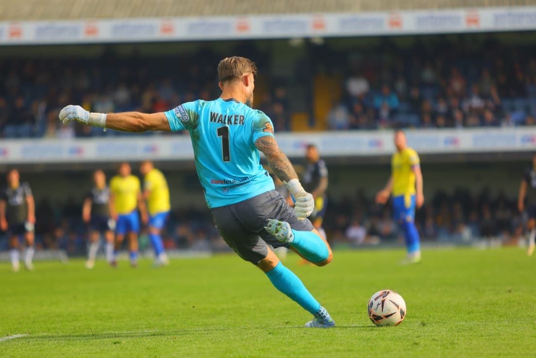 "The struggles will be there, but the passion inside needs to be stronger" - Laurie Walker on life lessons from a goalkeeping career across the English pyramid