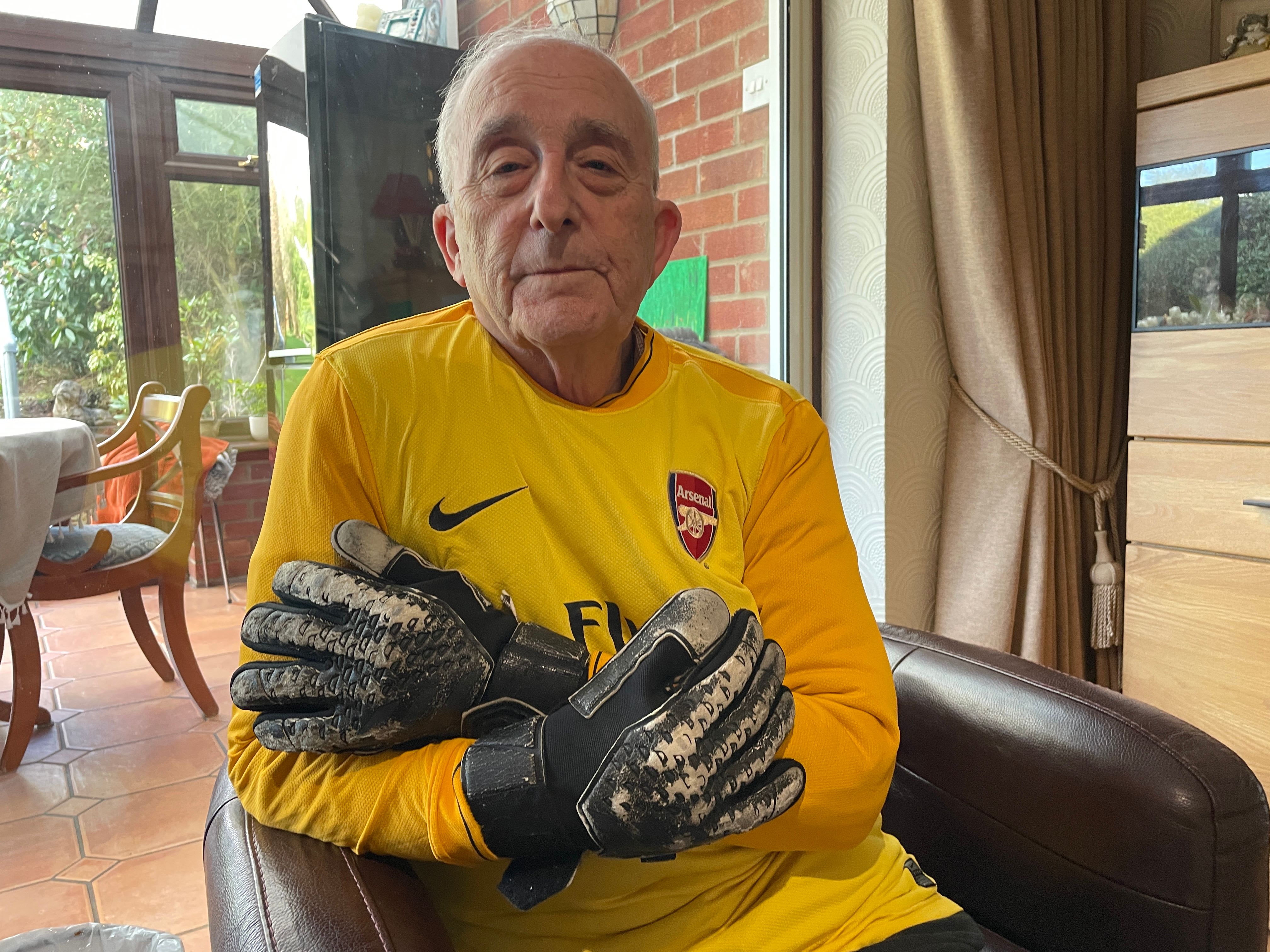 Meet 82 year old goalkeeper Leo Gottesman: "I had a heart attack and three months later I was playing”
